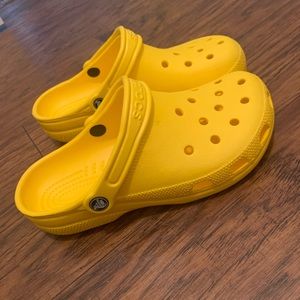 Brand new yellow crocs!